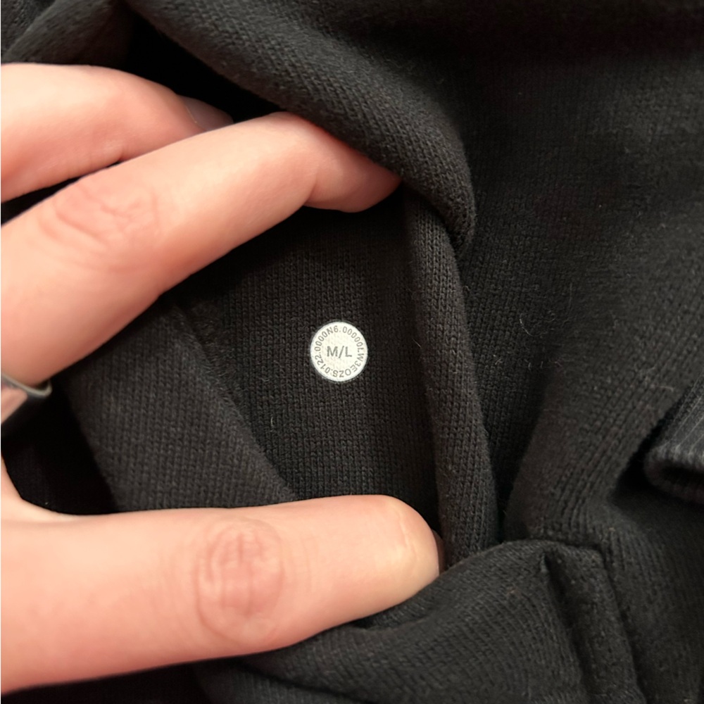 lululemon athletica Black cropped-Zip Hoodie - Picture 3 of 4